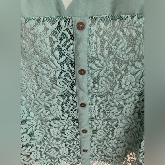 Women’s blouse - Picture 6 of 9